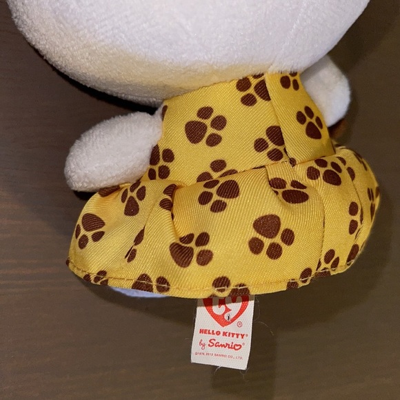 Sanrio Hello Kitty Safari Plush Stuffie - Picture 7 of 8